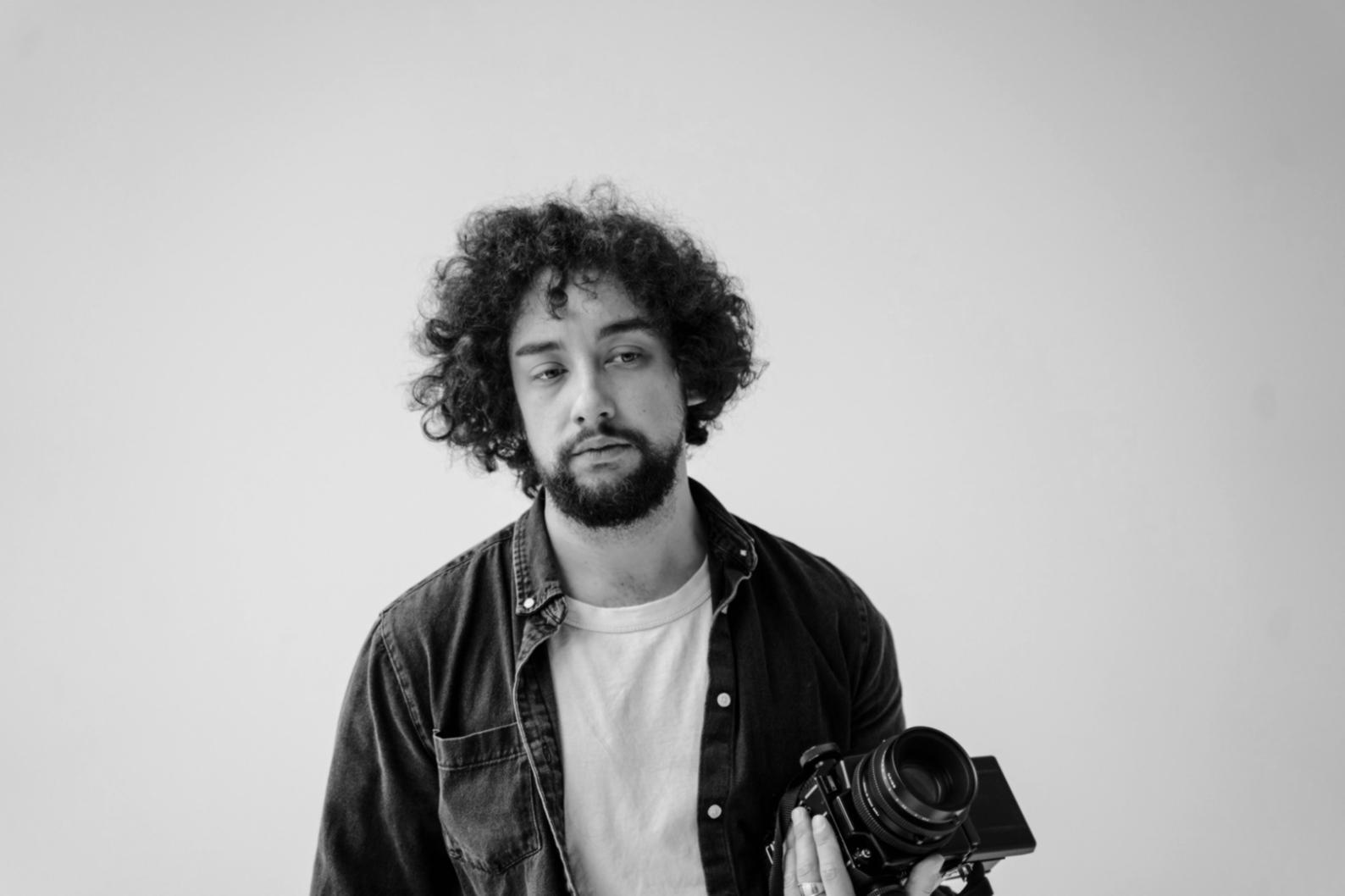 Momento di preparazione sposi con supporto completo del team