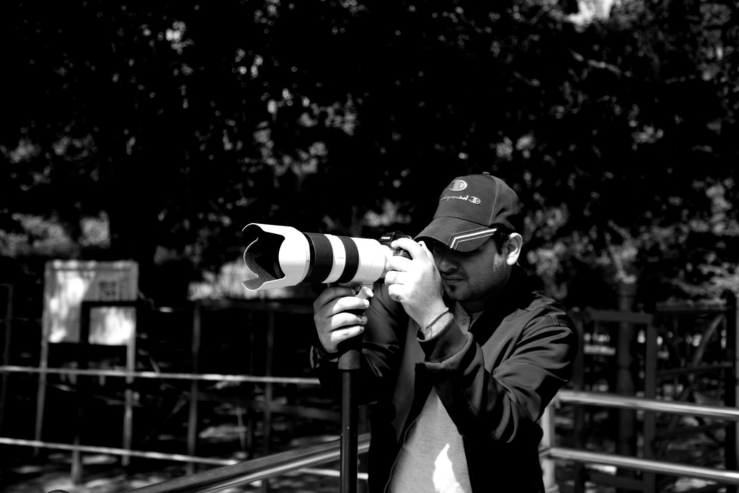 Fotografi professionisti al lavoro durante un matrimonio