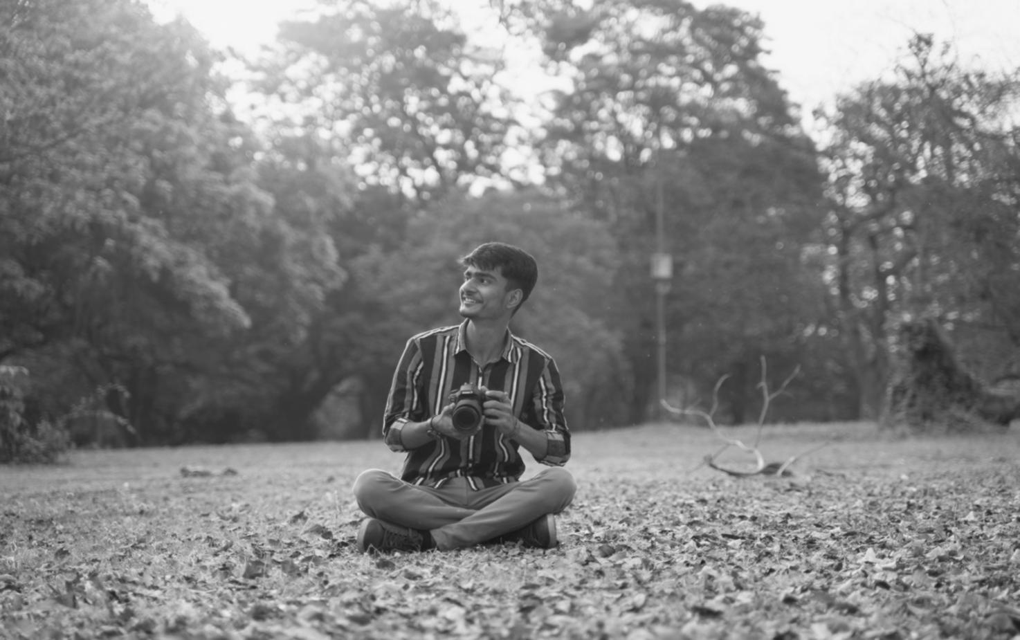 Panoramica artistica della location del matrimonio con gli sposi